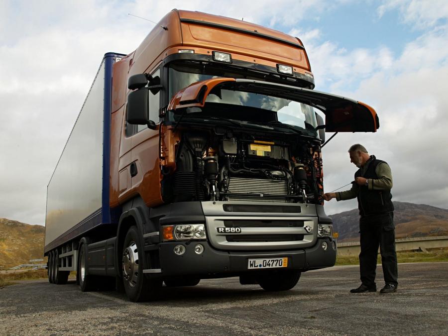  Scania R580 4x2 Topline 2004 года  (фото 8 из 9)